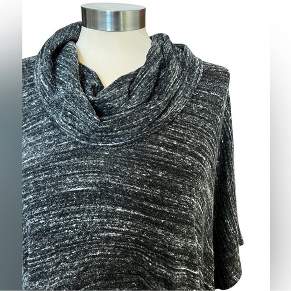 Splendid Heathered charcoal grey Poncho XSmall - Picture 5 of 7